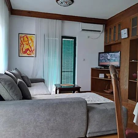 Apartament Djukanovic