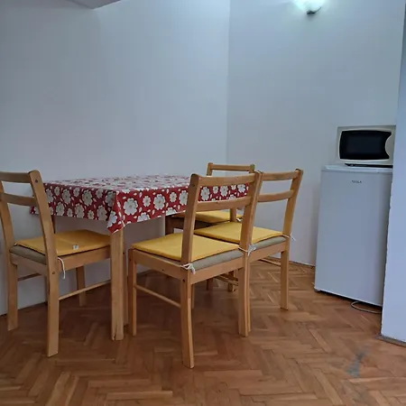 Apartament Djukanovic *